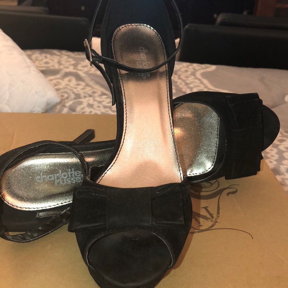 Peep toe Mary Jane shoes